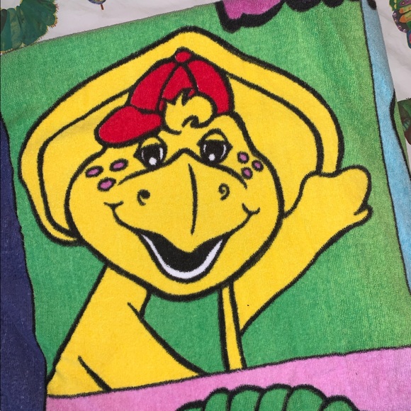 Vintage 1994 Barney & Friends Beach/Bath Towel - Picture 2 of 10